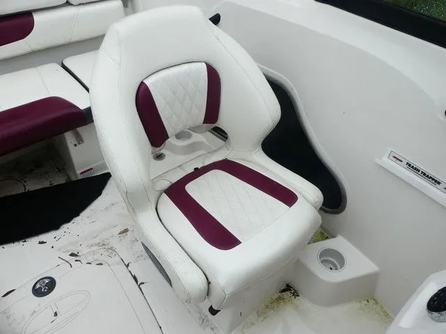 Slide: The Image of Tahoe 450 TS 2016 - 7