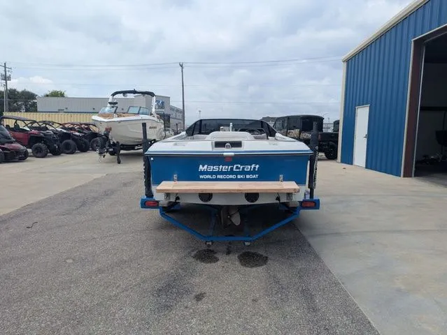 Slide: The Image of MasterCraft ProStar 1990 - 4