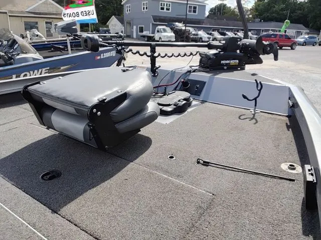 Slide: The Image of Lowe Stinger 175 2017 - 11