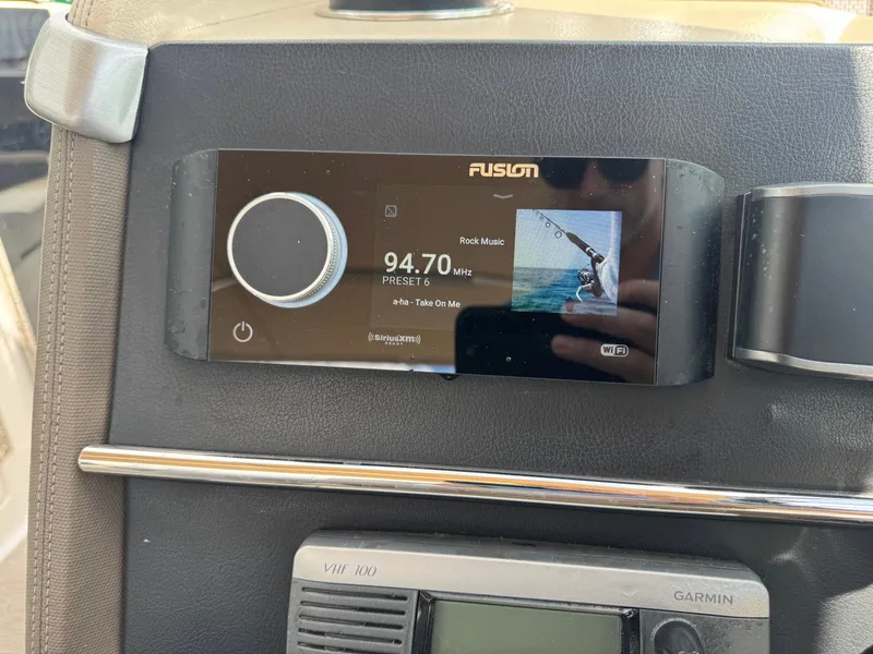 Slide: The Image of Regal 3200 Bowrider 2013 - 12