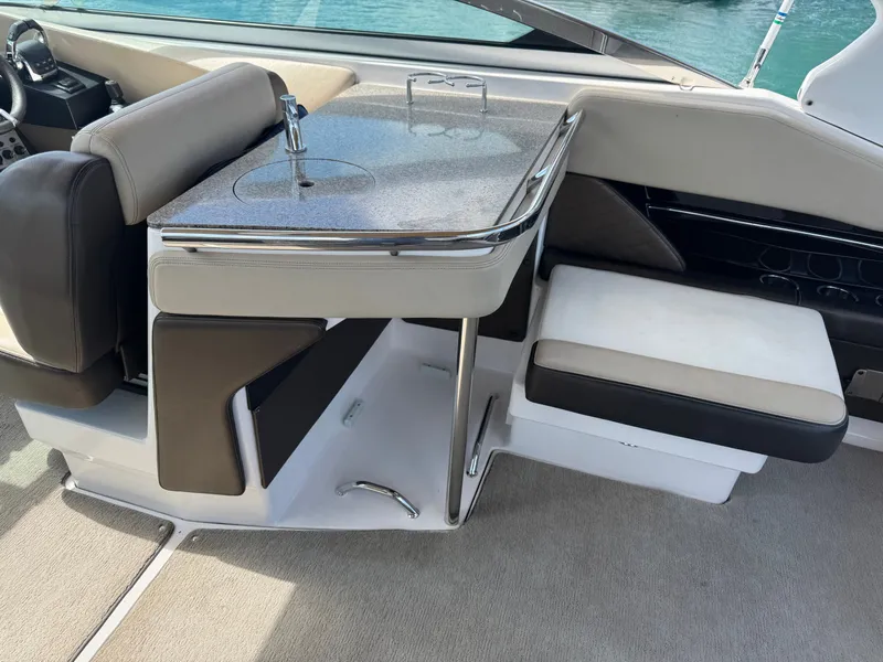 Slide: The Image of Regal 3200 Bowrider 2013 - 4