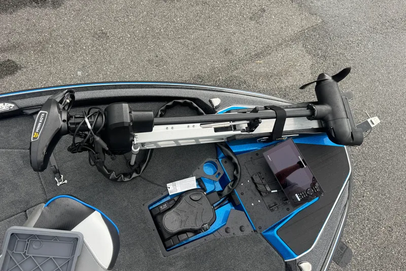 Slide: The Image of 2026 Skeeter ZXE20 boat with trolling motor and navigation system on deck. - 10