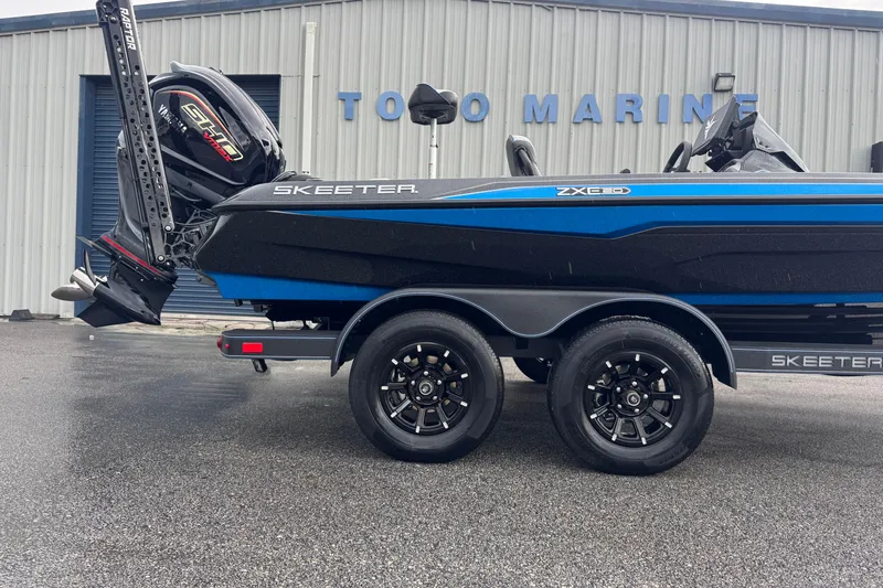 Slide: The Image of 2026 Skeeter ZXE20 boat with Yamaha engine at Togo Marine. - 8