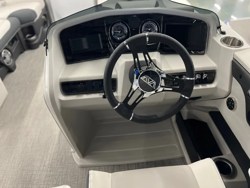 Slide: The Image of Avalon LSZ Quad Lounge - 25' 2026 - 16