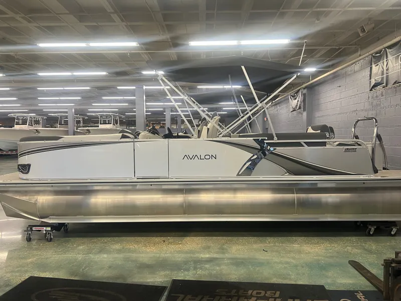 Slide: The Image of Avalon LSZ Quad Lounge - 25' 2026 - 2