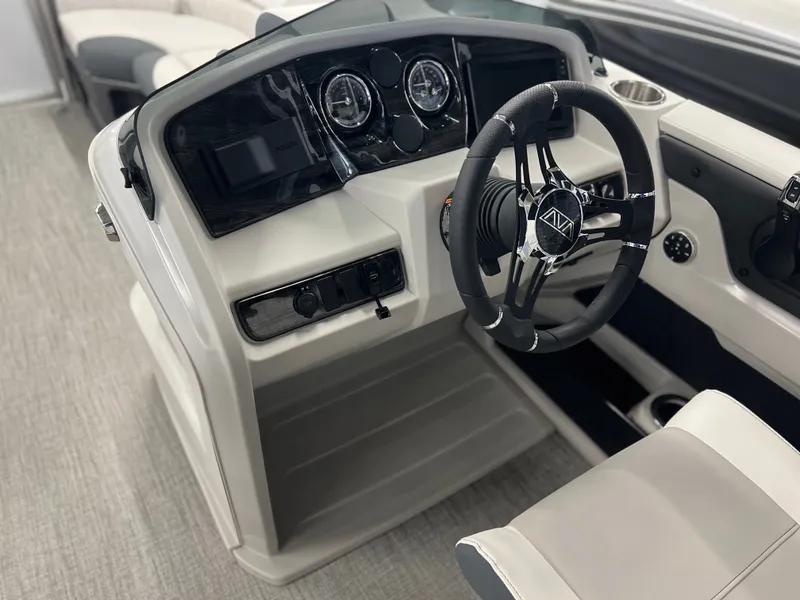 Slide: The Image of Avalon LSZ Quad Lounge - 25' 2026 - 7