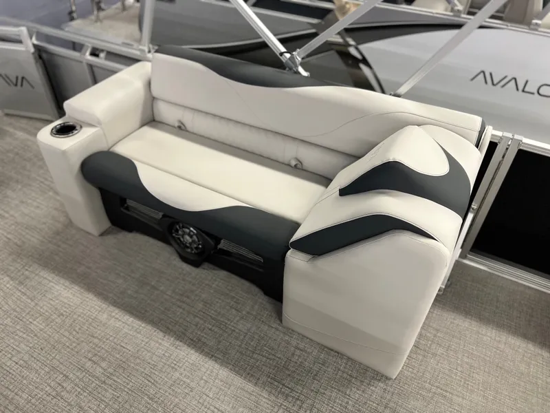 Slide: The Image of Avalon 23 LSZ Elite 2026 - 12