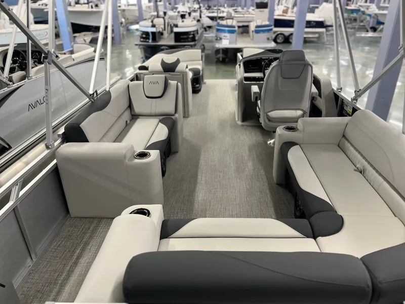 Slide: The Image of Avalon 23 LSZ Elite 2026 - 13