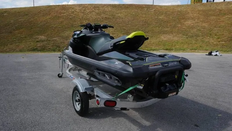 Slide: The Image of Sea-Doo RXP-X Apex 300 Sound 2023 - 4