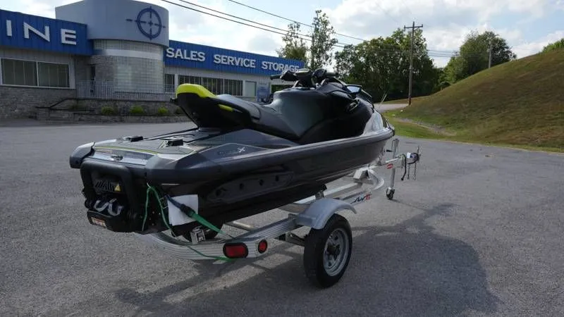 Slide: The Image of Sea-Doo RXP-X Apex 300 Sound 2023 - 8