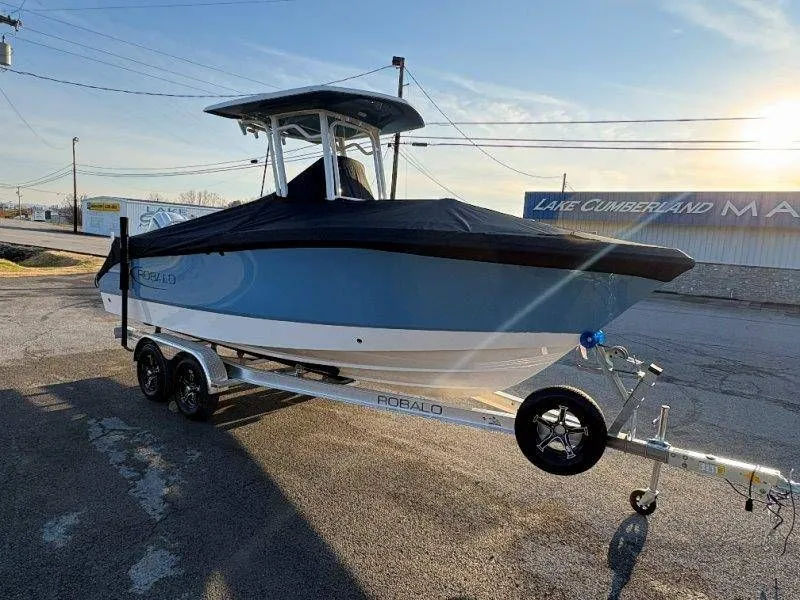 Slide: The Image of Robalo R230 Center Console 2026 - 42
