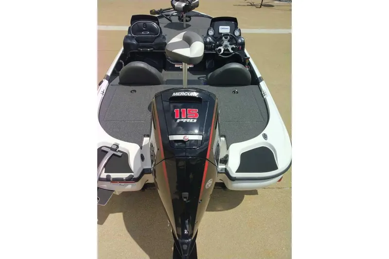 Slide: The Image of 2025 Nitro Z17 boat with Mercury 115 Pro XS engine, featuring spacious seating and modern controls. - 6