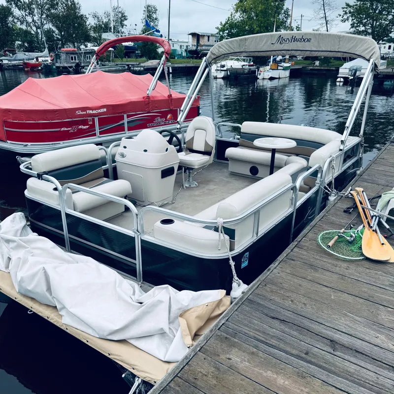 Slide: The Image of Misty Harbor 1680RE Explorer 2013 - 2