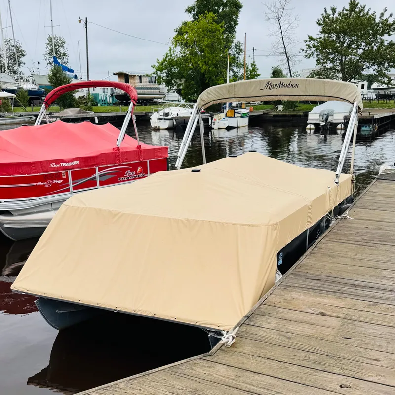 Slide: The Image of Misty Harbor 1680RE Explorer 2013 - 5