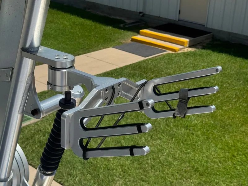 Slide: The Image of MasterCraft XT22 2020 - 16