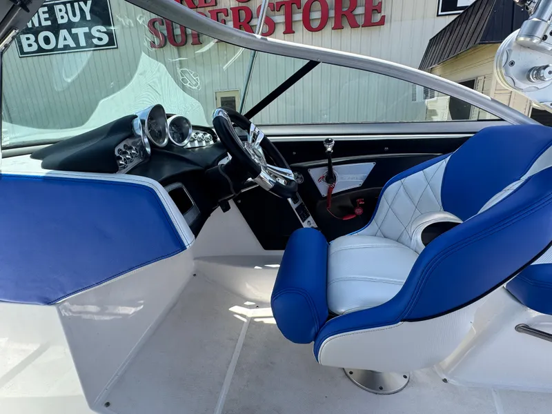 Slide: The Image of MasterCraft XT22 2020 - 25