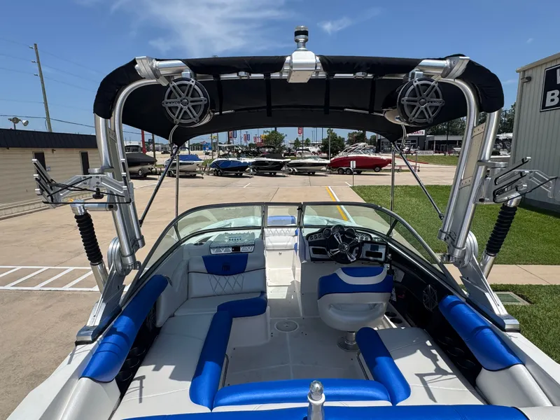 Slide: The Image of MasterCraft XT22 2020 - 33