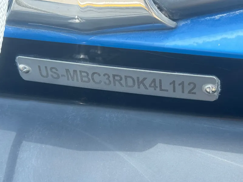 Slide: The Image of MasterCraft XT22 2020 - 35