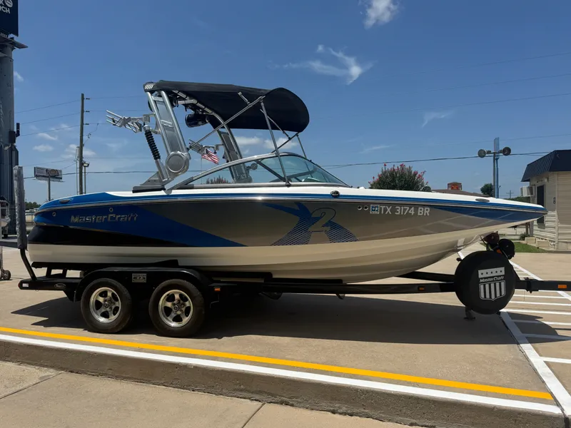 Slide: The Image of MasterCraft XT22 2020 - 6