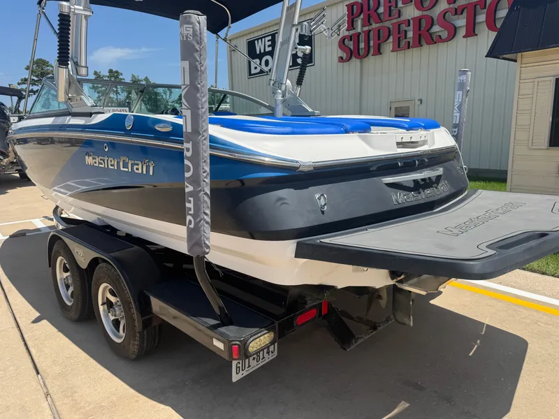 Slide: The Image of MasterCraft XT22 2020 - 9