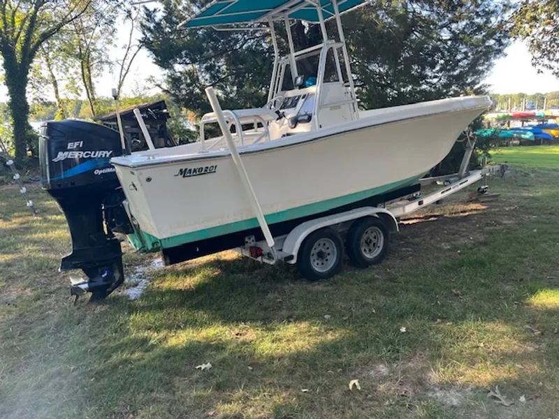 Slide: The Image of Mako 201 Center Console 1996 - 2