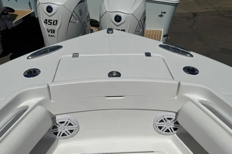 Slide: The Image of 2026 Regulator 25 boat with Yamaha 450 V8 engines, featuring sleek deck design. - 34