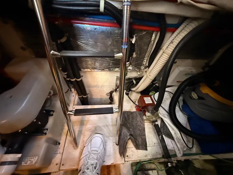 Slide: The Image of Bayliner 3488 Motoryacht 2002 - 54