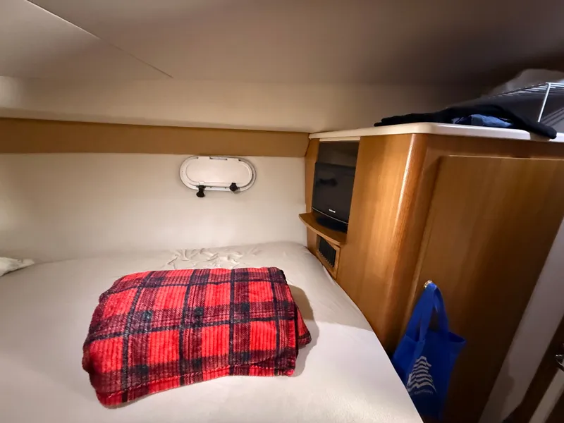 Slide: The Image of Bayliner 3488 Motoryacht 2002 - 73