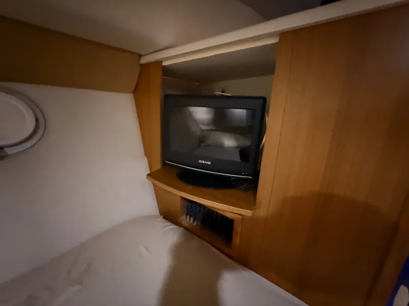 Slide: The Image of Bayliner 3488 Motoryacht 2002 - 75