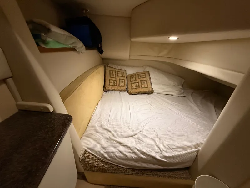 Slide: The Image of Bayliner 3488 Motoryacht 2002 - 88