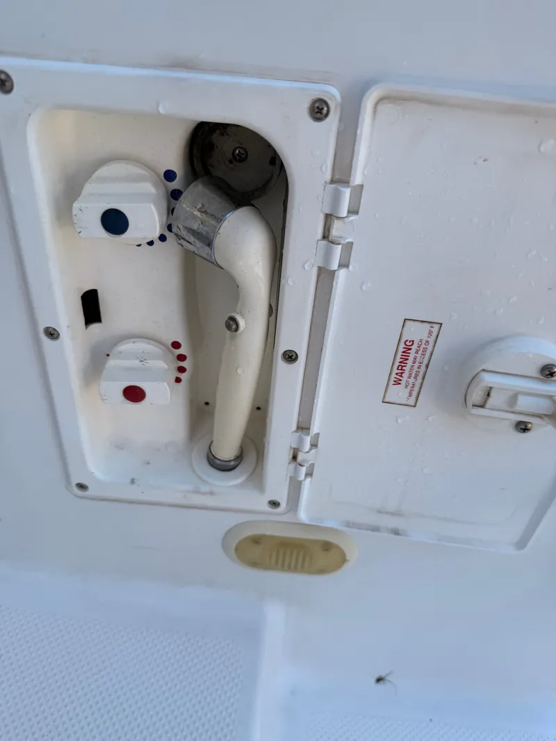 Slide: The Image of Bayliner 3488 Motoryacht 2002 - 92