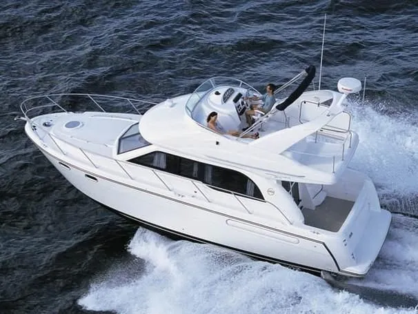 Slide: The Image of Bayliner 3488 Motoryacht 2002 - 93