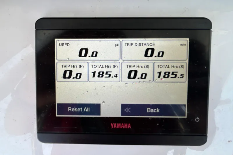 Slide: The Image of Yamaha display showing trip data on a 2021 Sea Hunt Gamefish 25 boat. - 28