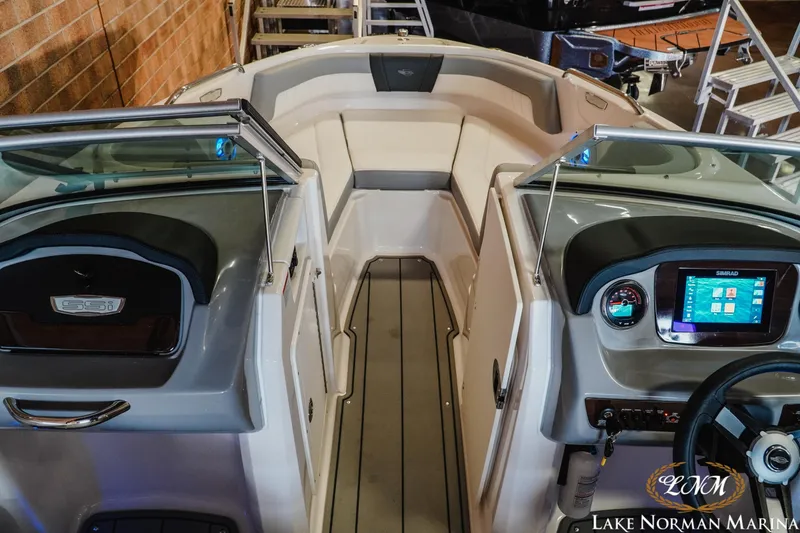 Slide: The Image of Chaparral 21 SSi 2023 - 9