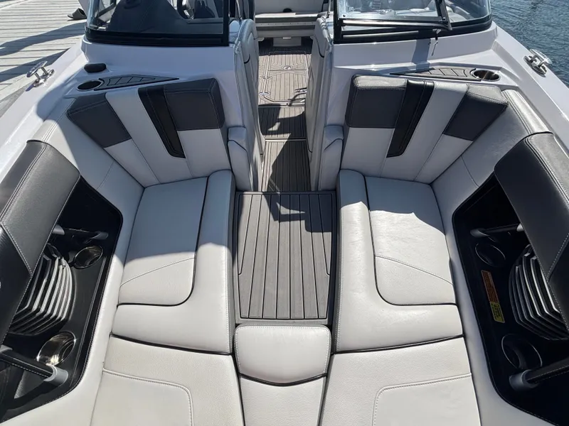 Slide: The Image of Nautique G23 2013 - 933