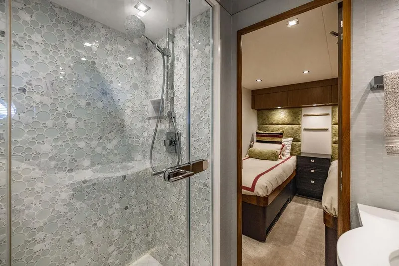 Slide: The Image of Hatteras 80 Motor Yacht 2013 - 115