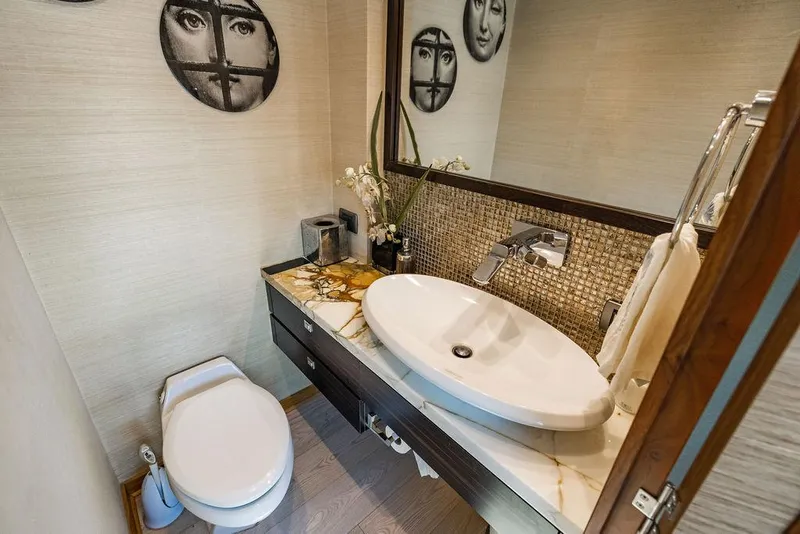 Slide: The Image of Hatteras 80 Motor Yacht 2013 - 145