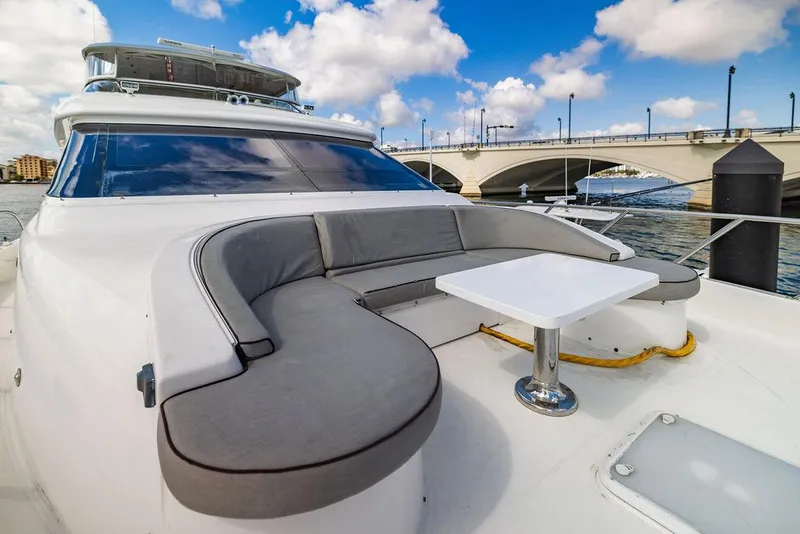 Slide: The Image of Hatteras 80 Motor Yacht 2013 - 148