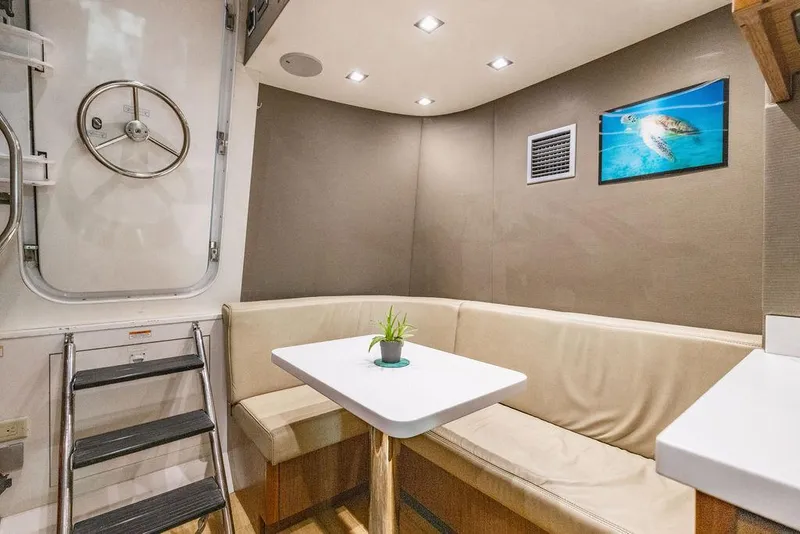 Slide: The Image of Hatteras 80 Motor Yacht 2013 - 165