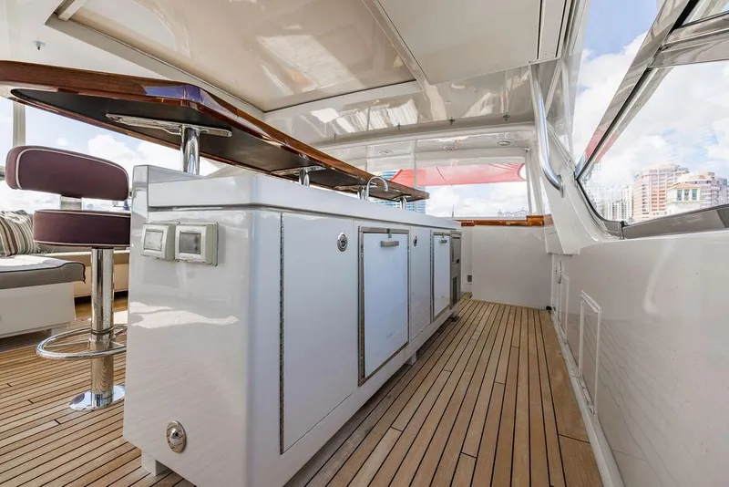 Slide: The Image of Hatteras 80 Motor Yacht 2013 - 80