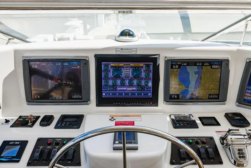 Slide: The Image of Hatteras 80 Motor Yacht 2013 - 88