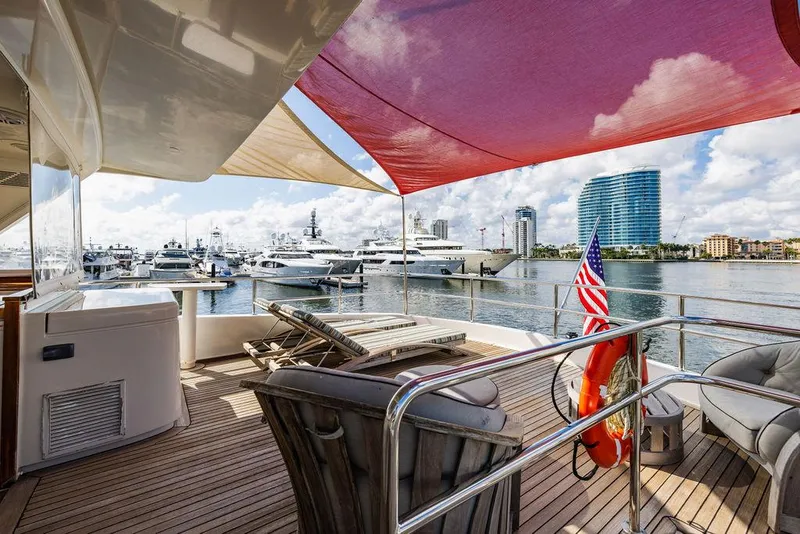 Slide: The Image of Hatteras 80 Motor Yacht 2013 - 99