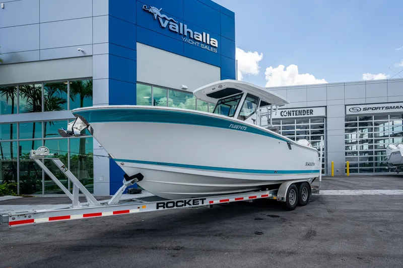 Slide: The Image of 2019 Blackfin 272 CC boat on trailer outside Valhalla Yacht Sales. - 49