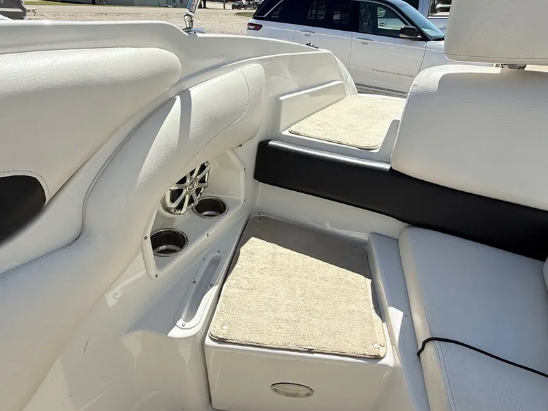 Slide: The Image of Crownline Boats 220 LS 2008 - 10