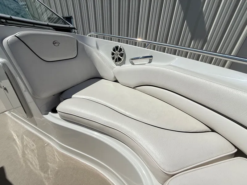 Slide: The Image of Crownline Boats 220 LS 2008 - 13