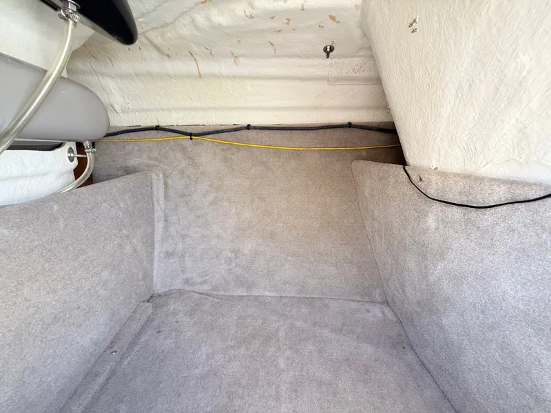 Slide: The Image of Crownline Boats 220 LS 2008 - 15