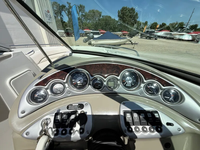 Slide: The Image of Crownline Boats 220 LS 2008 - 16