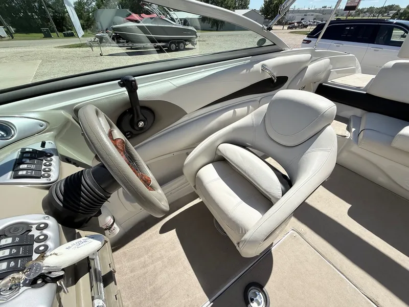 Slide: The Image of Crownline Boats 220 LS 2008 - 21