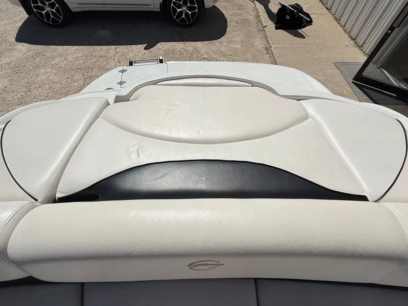 Slide: The Image of Crownline Boats 220 LS 2008 - 23