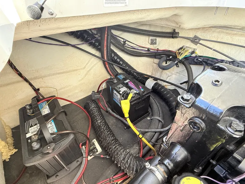 Slide: The Image of Crownline Boats 220 LS 2008 - 26